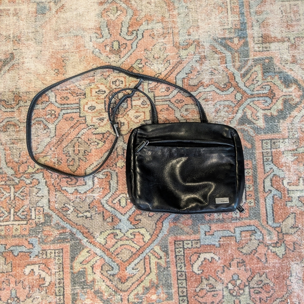 Vintage Y2K Black Genuine Leather Crossbody Bag Purse With Lots Of Pockets
